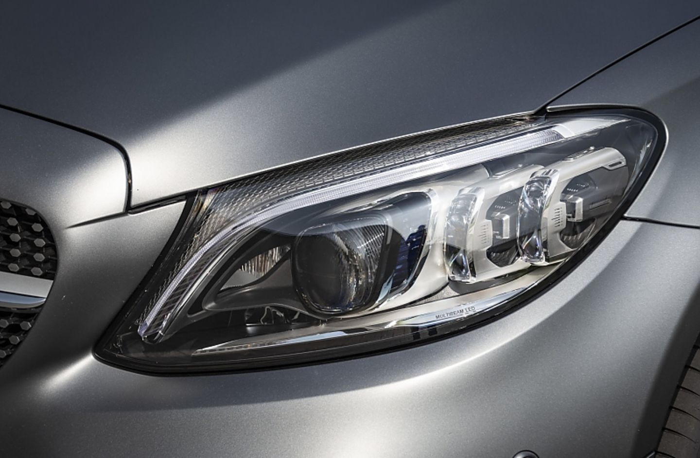 Mercedes C 300d 4matic - nur auf Wunsch gibt es LED-Licht