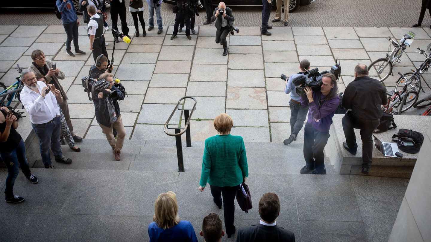 Regieren am Rande des Abgrunds: Bundeskanzlerin Angela Merkel