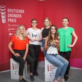 Platz  4: Team Chameleon - BBS Syke, Niedersachsen Mit dem Textmarker „Chameleon“ können Schüler und Studierende Lehrbücher farbig markieren und sich die Inhalte dadurch besser einprägen. Der Clou: Die Bücher werden nicht beschädigt, weil die Farbe sich nach einiger Zeit selbst auflöst – ohne jegliche Rückstände.