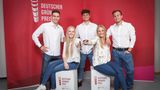 Platz 1: Team EmiSec - Walter-Eucken-Gymnasium Freiburg, Baden-Württemberg EmiSec ist ein Armband, das durch einen eingebauten Sensor Menschen vor gesundheitsschädlichen Emissionen warnt. Es alarmiert den Träger sofort. Die anonymisierten Daten werden auch den Kommunen zur Verfügung gestellt, um der Umweltverschmutzung entgegenwirken zu können.