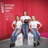 Platz 7: SafetyForBike KG - John F. Kennedy Schule Esslingen, Baden-Württemberg Das Team SafetyForBike entwickelte den besonders sicheren Fahrradhelm Famoso. In den Kopfschutz ist ein Airbag integriert, der bei einem Unfall Kopf und Genick umhüllt. Zielgruppe sind Kinder, Senioren und Epileptiker.