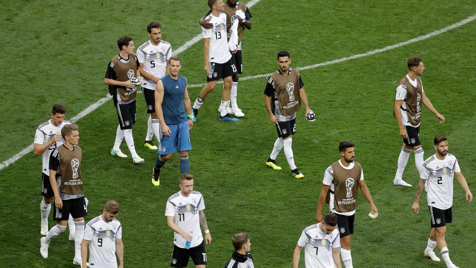Deutsche Spieler nach Niederlage gegen Mexiko