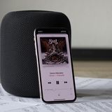 HomePod: Apple Music ist beim HomePod Pflicht. Spotify wird nativ nicht unterstützt.