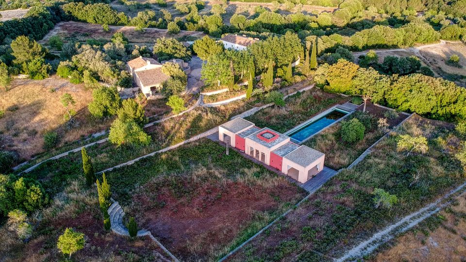 Mallorca: Über 21 Hektar duftendes Unkraut: Boris Beckers ehemaliges Anwesen im Osten von Mallorca Über 21 Hektar duftendes Unkraut: Boris Beckers ehemaliges Anwesen im Osten von Mallorca