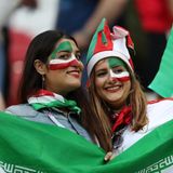 Sie haben Grund zum Lachen: Aktivisten sind zuversichtlich, dass die WM in Russland und die erstmalige Freigabe der Teheraner Arena zu einer generellen Aufhebung des Stadionverbots für Frauen führen kann.