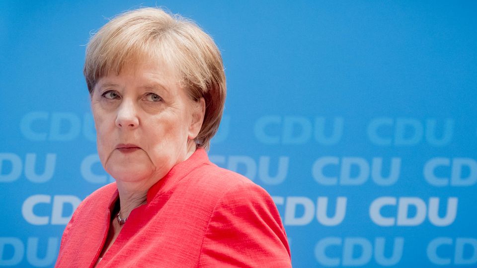 Die Schicksalstage der Republik - und von Angela Merkel
