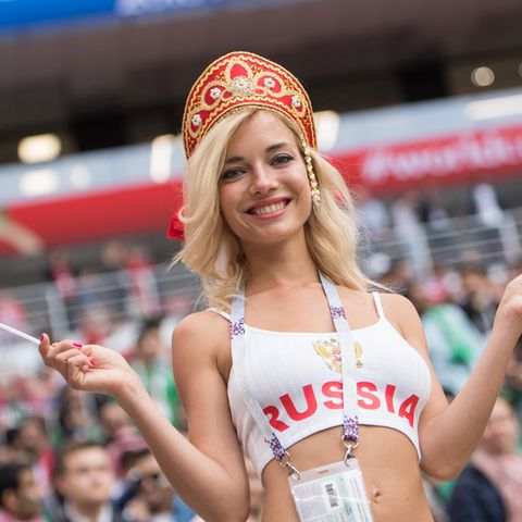 Bei der WM 2018 wird diese Blondine als die schönste Unterstützerin Russlands gefeiert