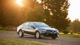 Toyota Camry 2019 - tritt gegen Passat und Mondeo an
