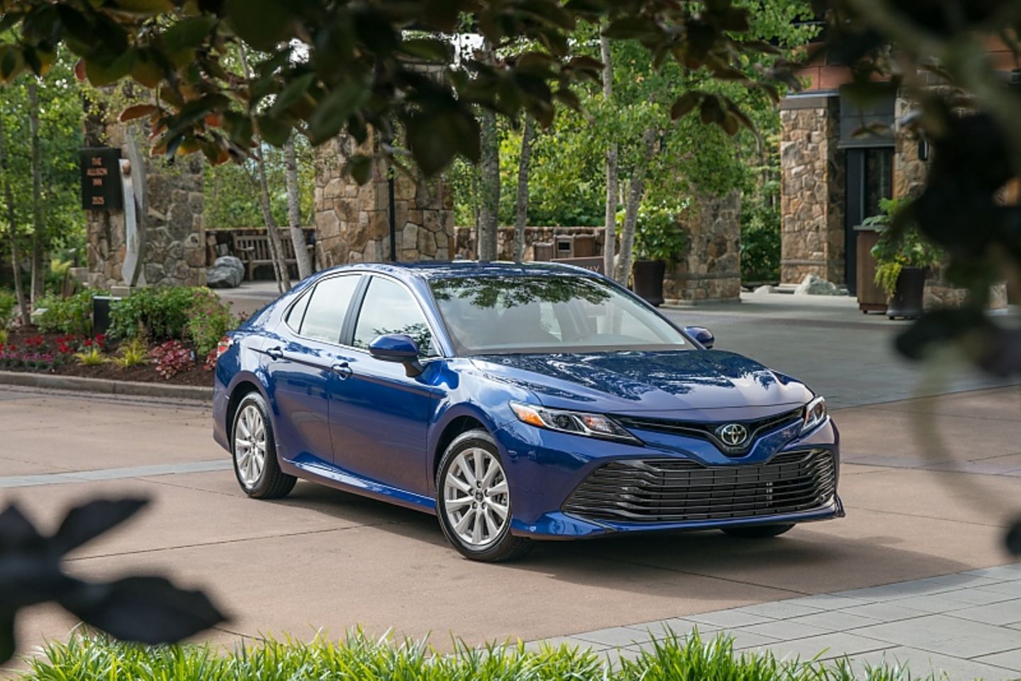 Toyota Camry 2019