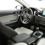 Kia Ceed 1.4 T-GDI - vorne betont aufgeräumt