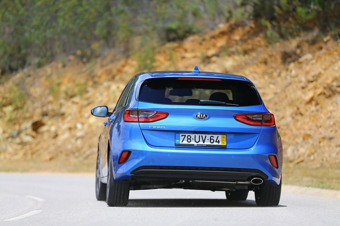 Kia Ceed 1.4 T-GDI - hinten arbeitet eine Mehrlenkerachse