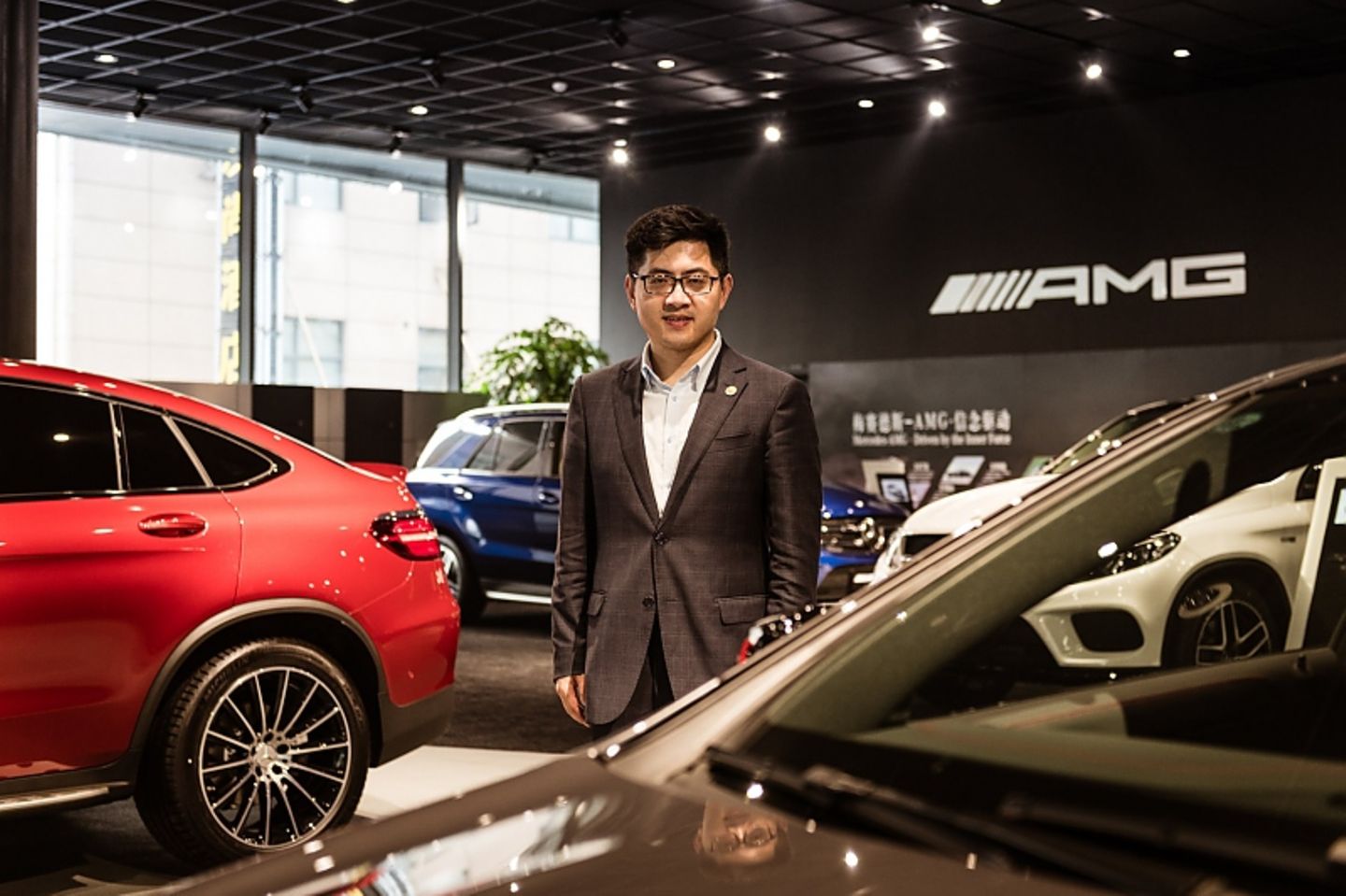 AMG- / Maybach Autohaus Hangzhou - Tom leitet das Geschäft in Hangzhou
