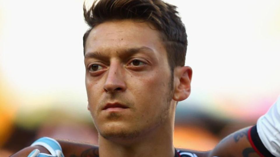 Nach WM-Debakel: Mesut Özil bricht sein Schweigen via Twitter Nach WM-Debakel: Mesut Özil bricht sein Schweigen via Twitter