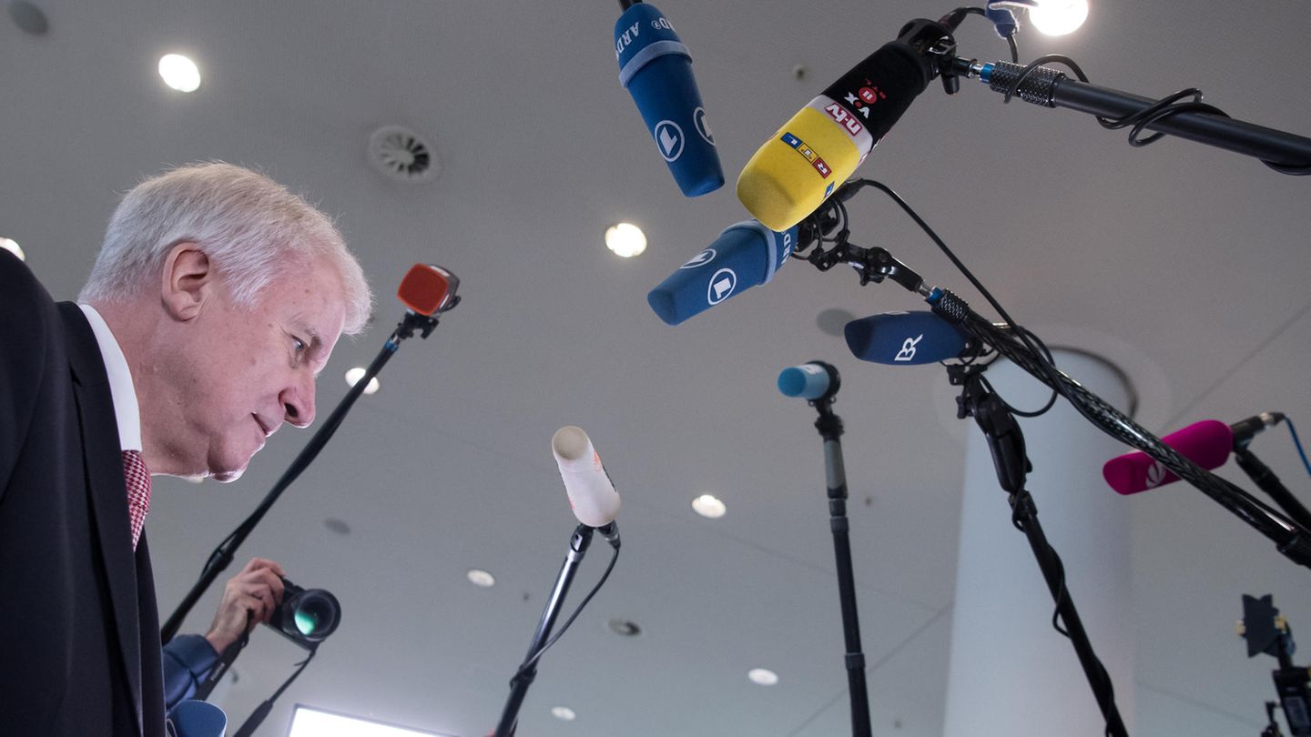 "Die meisten Fake News werden in Deutschland produziert": Horst Seehofer zählt Medien an