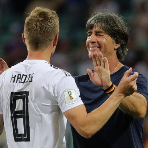 Toni Kroos und Joachim Löw