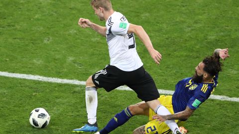 Fußball-WM: Morddrohungen gegen den Schweden, der hier Kroos-Freistoß verursachte