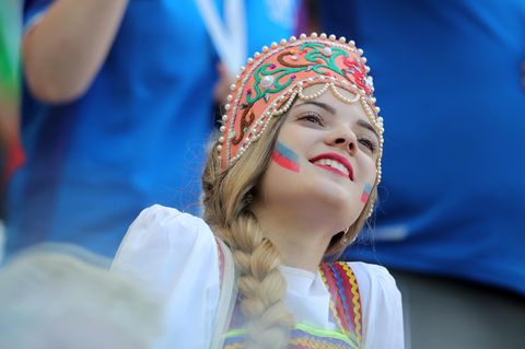 Bei der WM 2018 fallen einige Touristen durch geschmacklose Scherze auf Kosten russischer Frauen auf