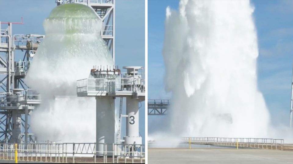 Weltraumforschung: 1,7 Millionen Liter Wasser innerhalb von Sekunden: Das Kennedy Space Center der NASA führt einen sogenannten "wet flow test" durch. 1,7 Millionen Liter Wasser innerhalb von Sekunden: Das Kennedy Space Center der NASA führt einen sogenannten "wet flow test" durch.