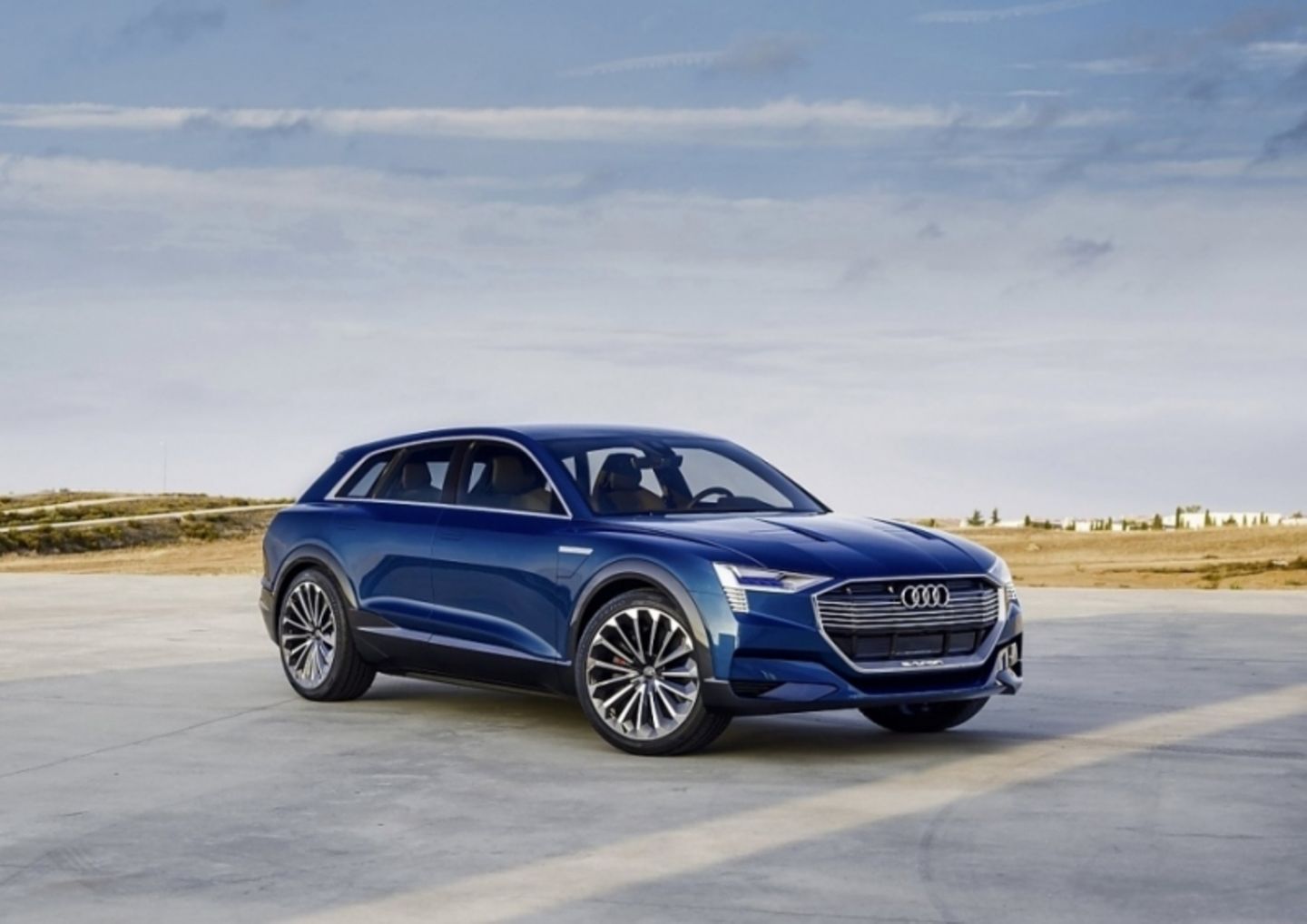 Noch beziehen die Autobauer die Batteriezellen aus Asien, das soll sich ändern (Bild: Audi e-tron quattro Concept)