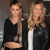 Heather Locklear mit ihrer Tochter Ava im Jahr 2010. Das Mädchen wurde 1997 geboren und stammt aus Locklears Ehe mit Gitarrist Richie Sambora.