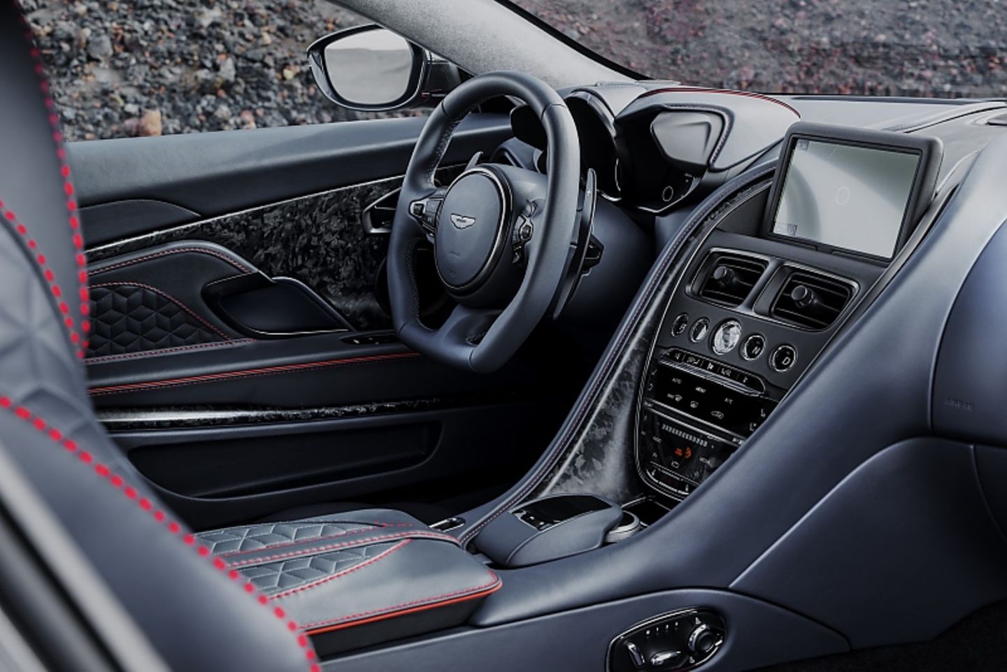 Die Technik des Infotainments stammt von Mercedesr