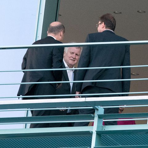 Vizekanzler Olaf Scholz (SPD), Bundesinnenminister Horst Seehofer (CSU) und CSU-Landesgruppenchef Alexander Dobrindt