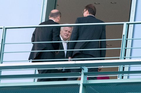 Vizekanzler Olaf Scholz (SPD), Bundesinnenminister Horst Seehofer (CSU) und CSU-Landesgruppenchef Alexander Dobrindt