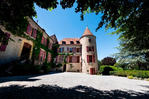Das Schloss "Chateau de Bavois" in der Schweiz