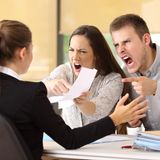 "Distracted Boyfriend"-Paar will ein Haus kaufen