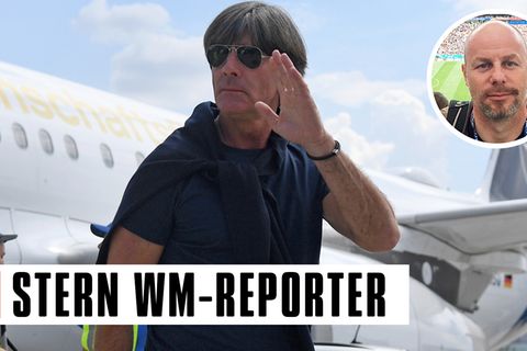 Joachim Löw bei der Ankunft in Frankfurt