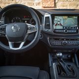 Das Cockpit des SsangYong Musso e-XDi 220