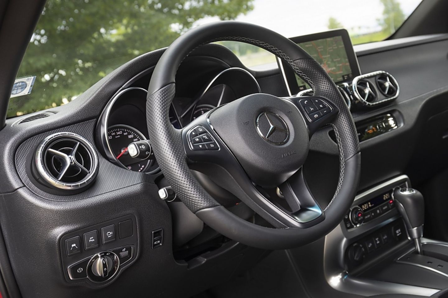 Das Interieur entspricht dem der Vierzylinder-Modellen