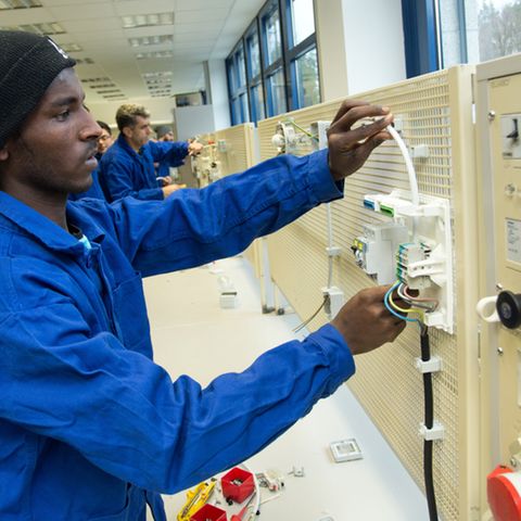 Flüchtling aus Eritrea bei einer Bildungsmaßnahme der Handwerkskammer