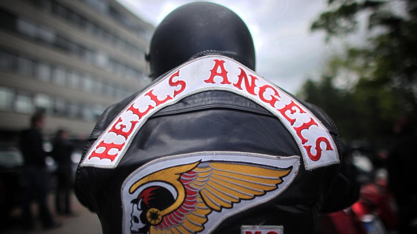 "Hell's Angels"
