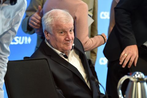 Bundesinnenminister Horst Seehofer (CSU) lehnt den Vorschlag von Kanzlerin Angela Merkel (CDU) ab