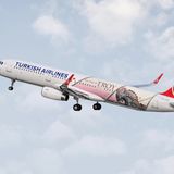 Das türkische Ministerium für Kultur und Tourismus hat das Jahr 2018 zum "Jahr von Troja" erklärt. Die nationale Fluglinie Turkish Airlines unterstützt die Kampagne für die antike Stätte mit einem Themen-Flugzeug. Dafür wurde der Rumpf eines Airbus A321 im Stil des trojanischen Pferdes beklebt.