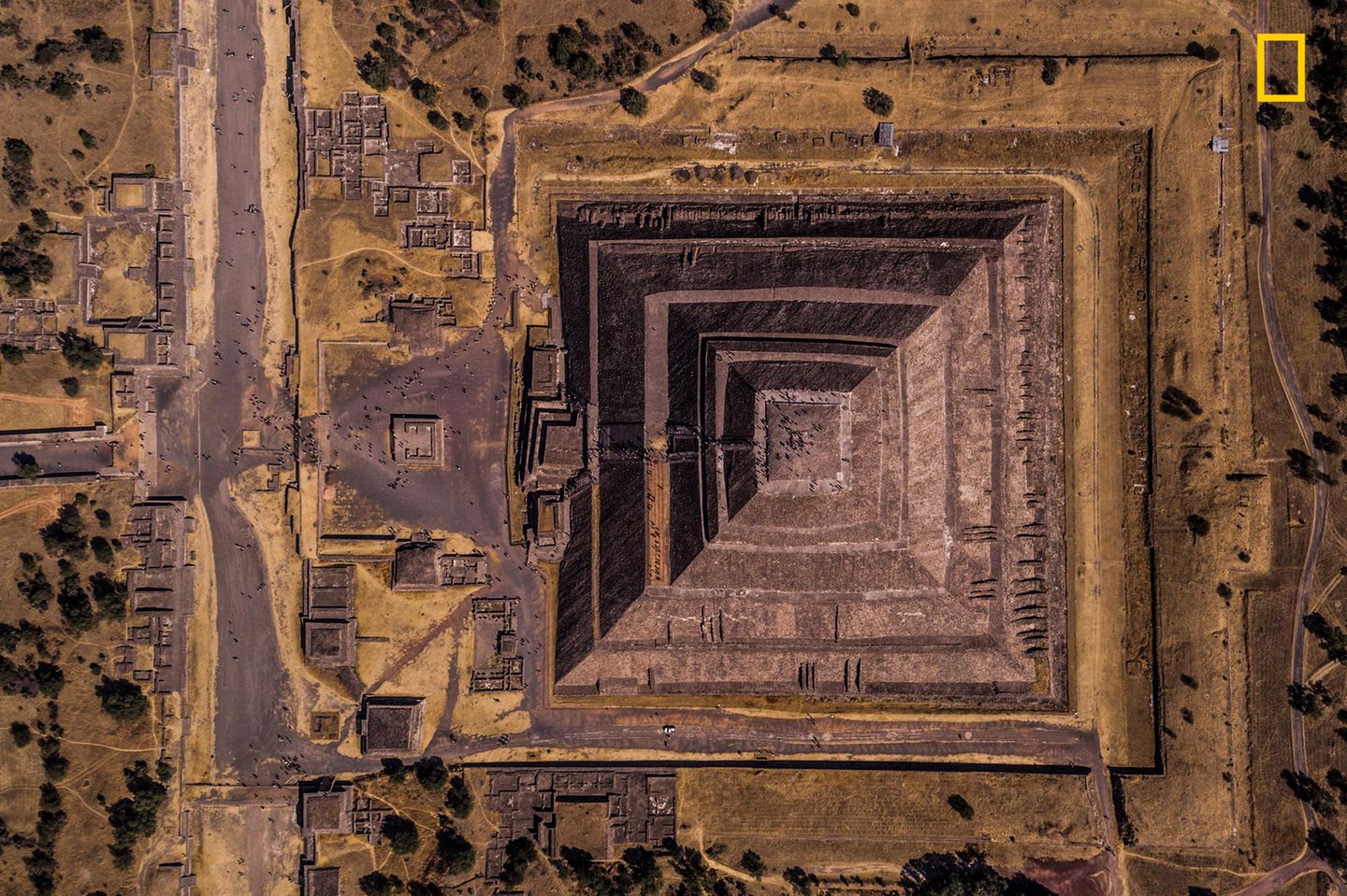 Kategorie Stadt, 2. Platz: Mit der Hilfe einer Drohne hat Enrico Pescantini die präkolumbianische Pyramide im mexikanischen Teotihuacán fotografiert.