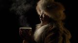 Kategorie Menschen, 1. Platz: In dieser Kategorie hat Alessandra Meniconzi mit einer Aufnahme aus der Mongolei gesiegt. "Anfang 2018 folgte ich einer Familie von Adlerjägern während ihrer Wanderung vom Winterlager zu ihrem Frühlingslager." Dabei entstand diese Porträt.