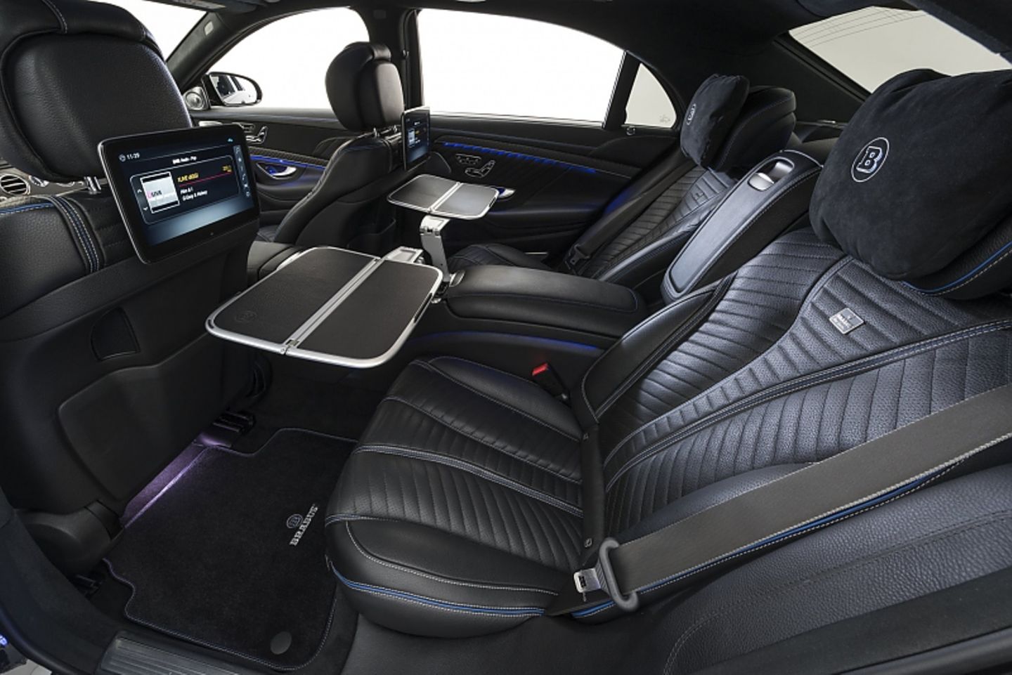 Brabus 800 - reisetauglich auch im Fond