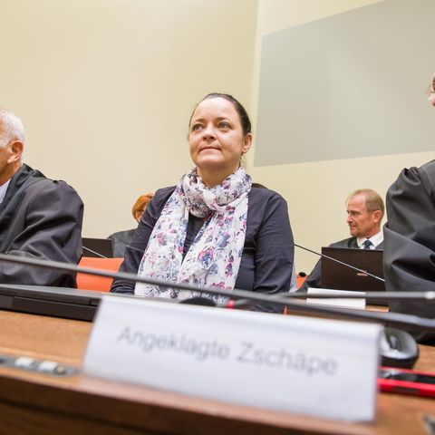 Beate Zschäpe zwischen ihren Anwälten