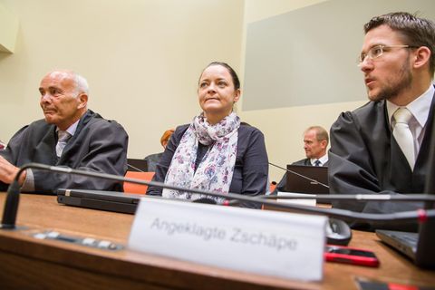 Beate Zschäpe zwischen ihren Anwälten