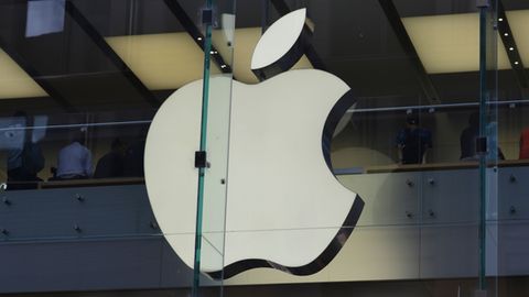 Das berühmte Apfel-Logo an einem Apple-Store