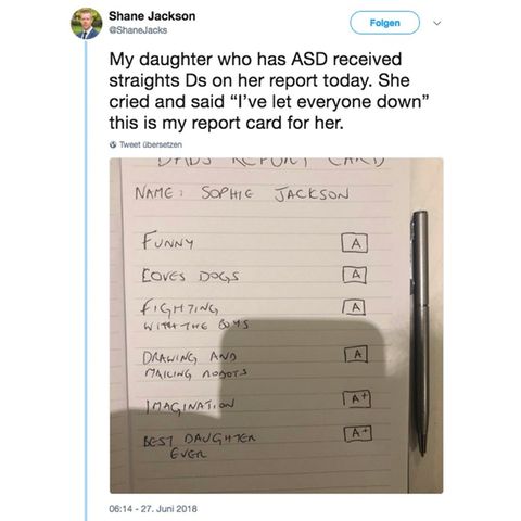 Rührende Ermutigung: Autistin bekommt schlechte Noten - da schreibt ihr der Vater ein neues Zeugnis
