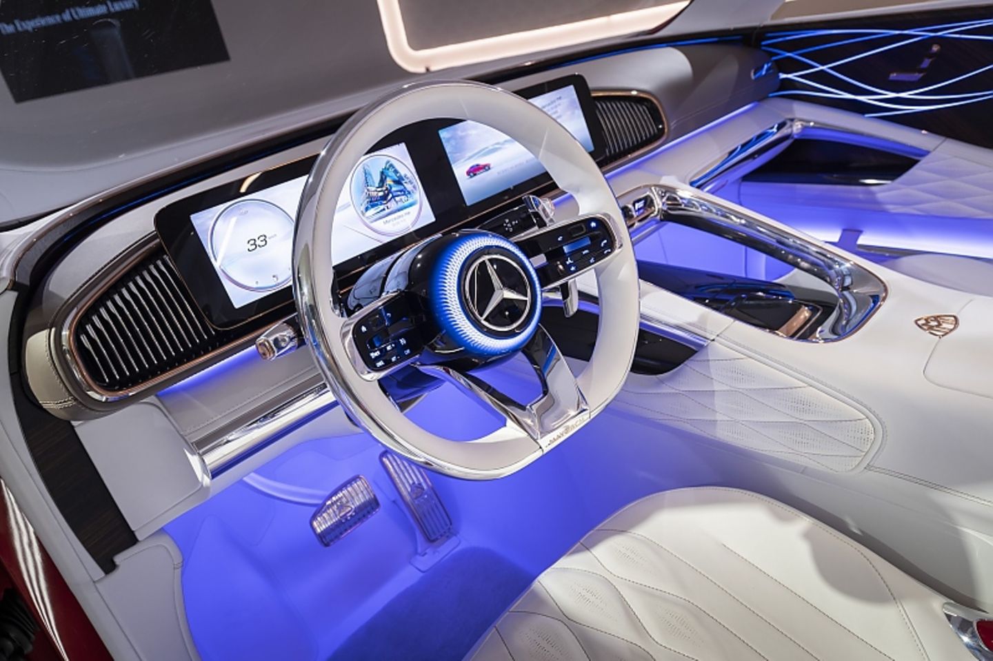 Edles Cockpit beim Maybach Ultimate Luxury