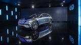 Der Mercedes EQ tritt sehr nüchtern auf