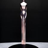 Die Statue symbolisiert das Mercedes-Design