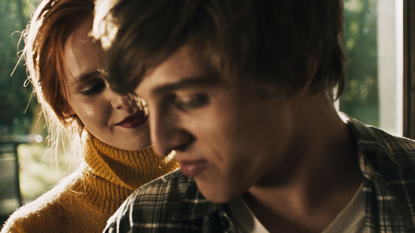 Auch wenn "LOMO - The Language Of Many Others" ein paar gute Ansätze hat, kriegt der Film einfach nicht die Kurve