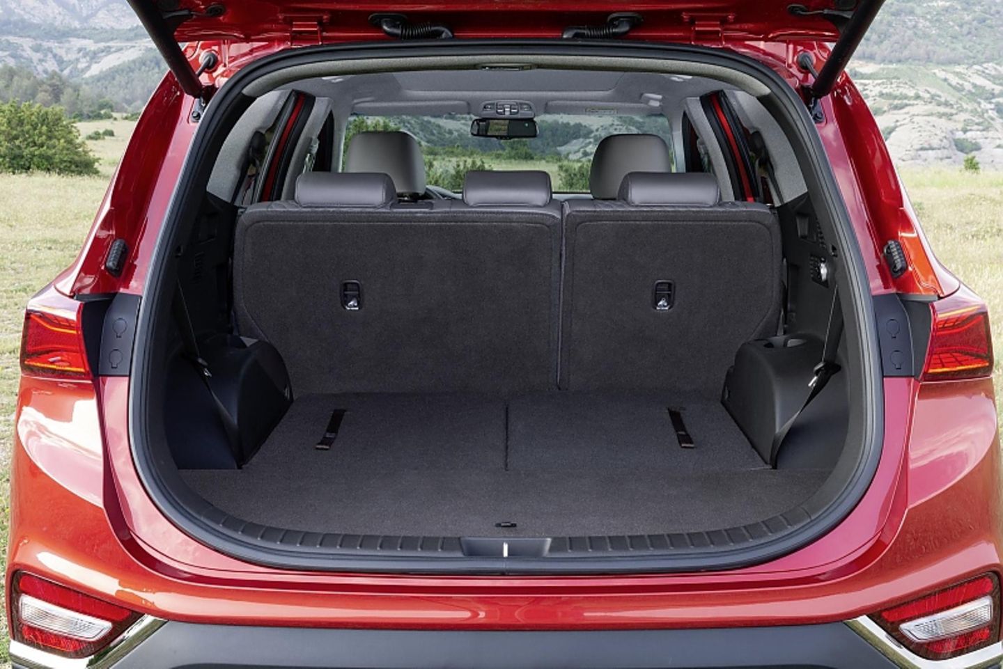 Im Normalfall faßt der Kofferraum des Hyundai Santa Fe bis zu 625 Liter