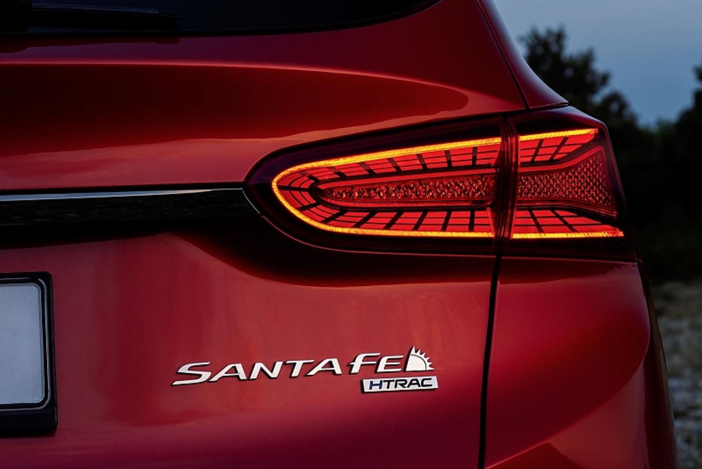 Das Heck des Hyundai Santa Fe hat 3D-Rückleuchten