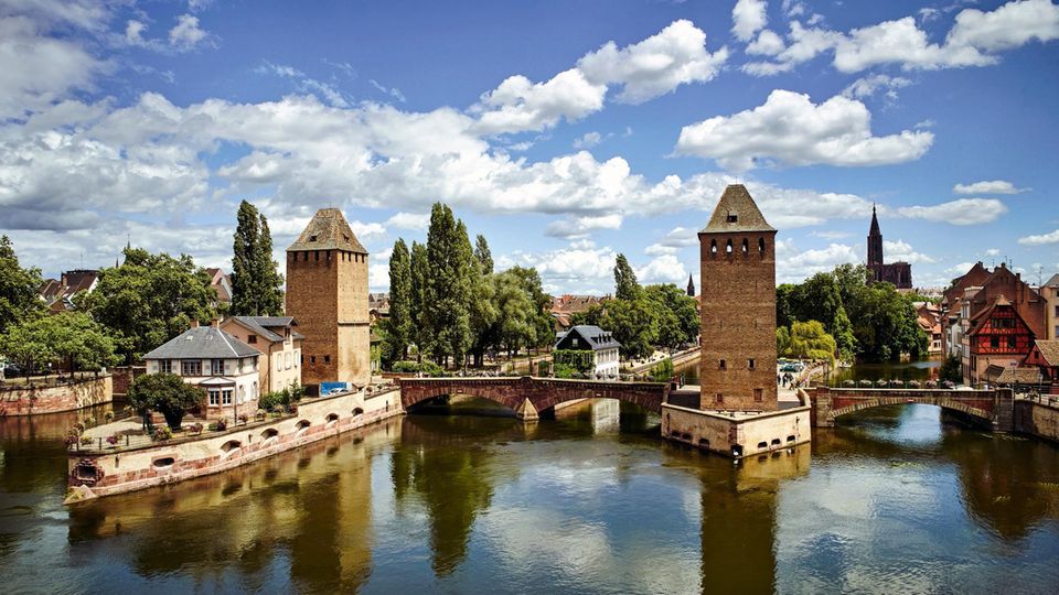 Die "Ponts Couverts", die gedeckten Brücken, bewachen die alte Stadt Straßburg